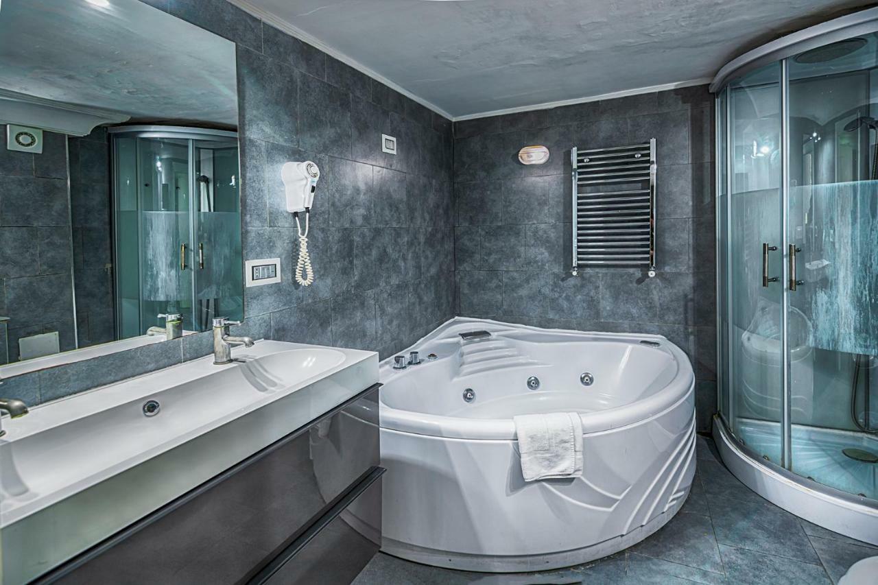 Suite Apartments Angioini เนเปิลส์ ภายนอก รูปภาพ