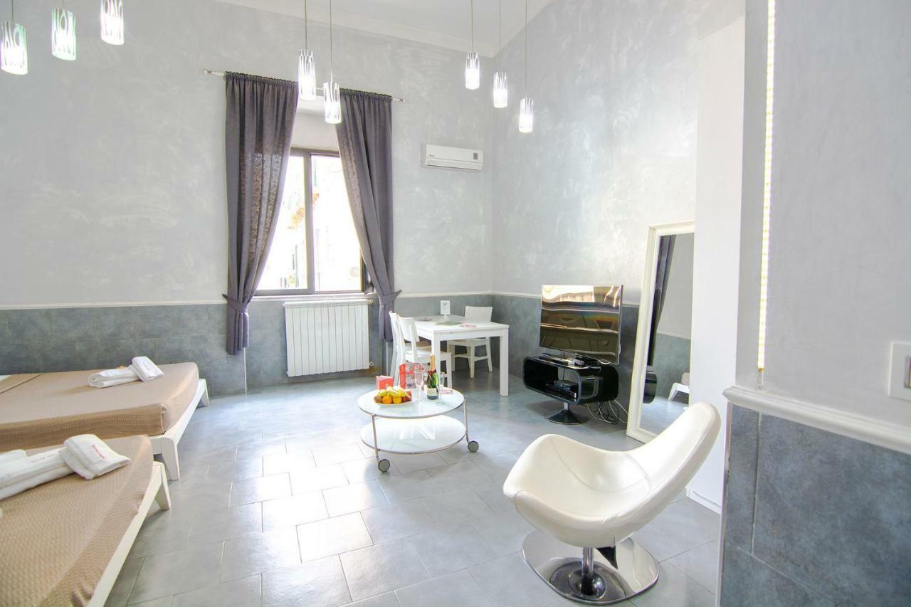 Suite Apartments Angioini เนเปิลส์ ภายนอก รูปภาพ